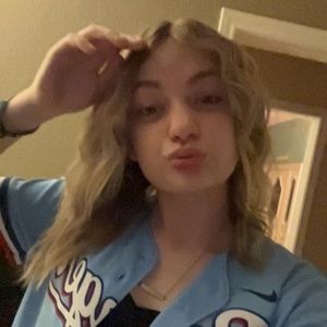 Meet your Posher, Ava